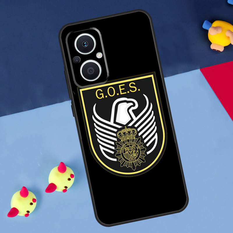 Custodia con logo della Polizi - Oppo Reno 12 recensione e prezzo